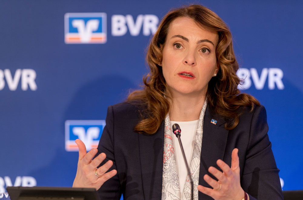 Hohes Ehrenamt für BVR-Präsidentin Marija Kolak