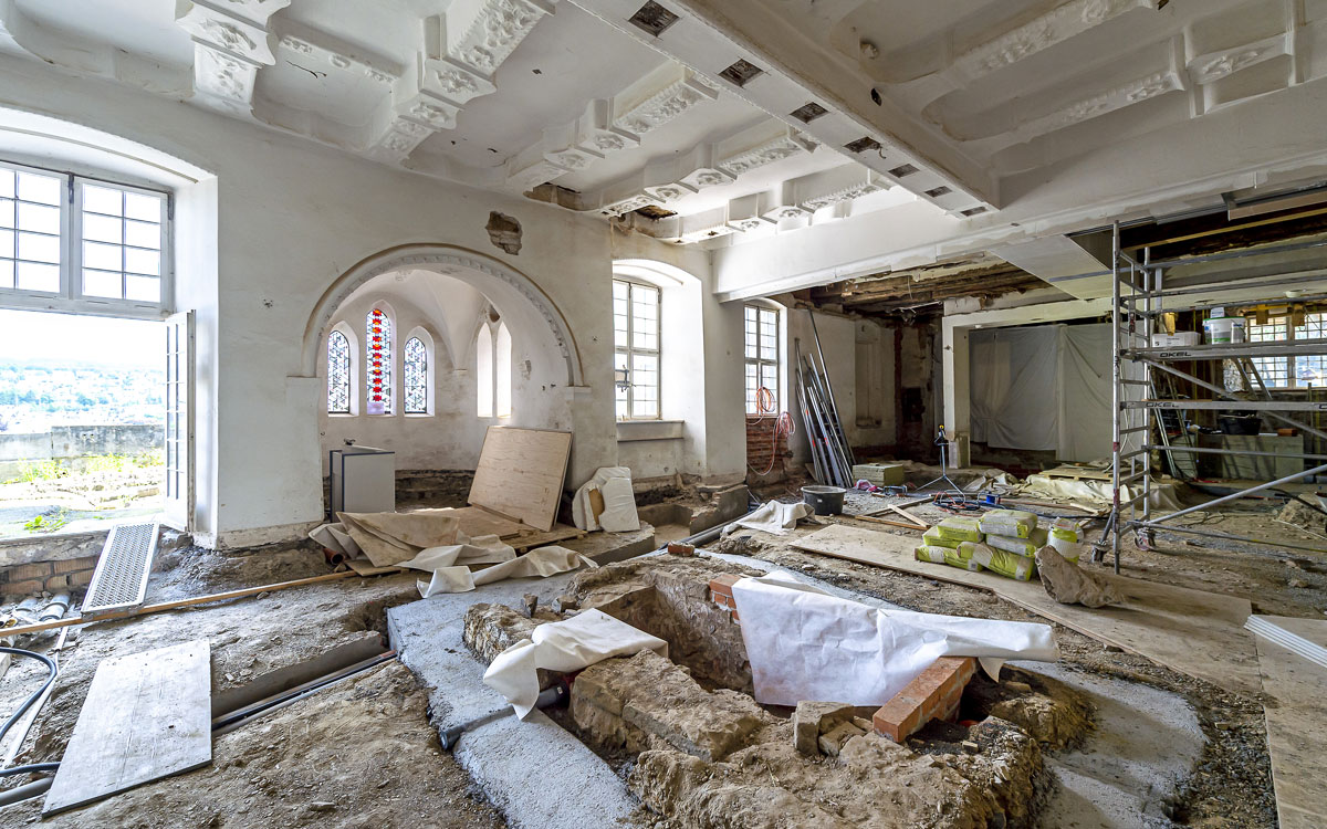 Sieht aus wie eine Baustelle, ist aber eine Sensation: eine Fundstelle im Kloster Wedinghausen.